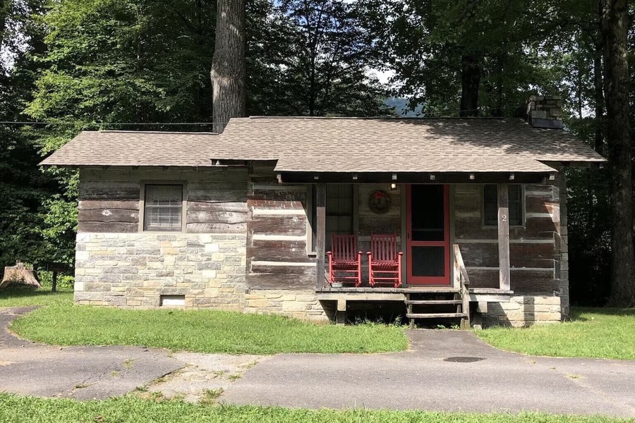Cabin 2 at Pioneer Village