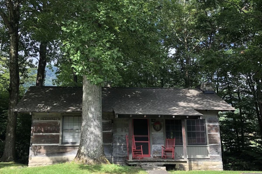 Cabin 3 at Pioneer Village